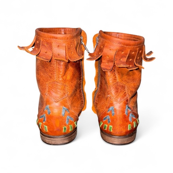 Old Gringo Brown Ankle Boots with Colorful Embroidery - Picture 3 of 13